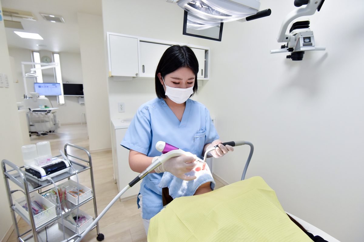 Sky Dental Clinic(亀岡市)の歯科衛生士によるクリーニング